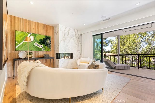 6 Pinehurst Ln, Newport Beach, CA 92660