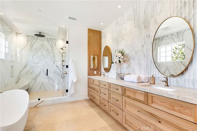 6 Pinehurst Ln, Newport Beach, CA 92660
