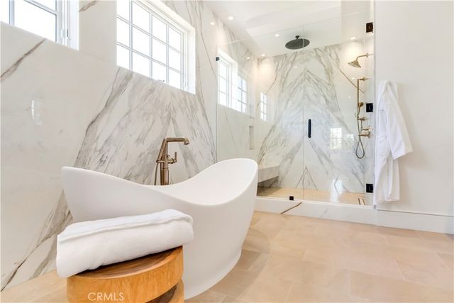 6 Pinehurst Ln, Newport Beach, CA 92660