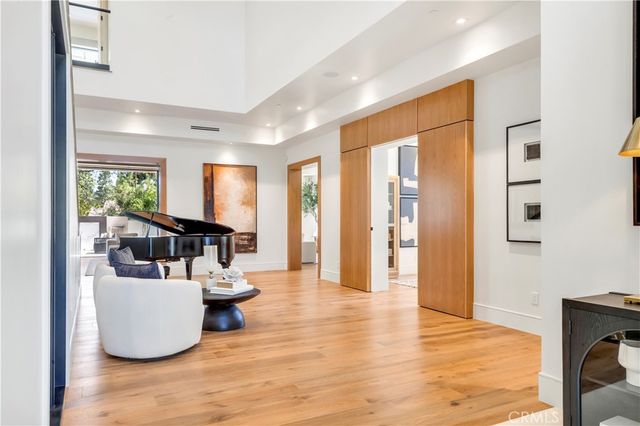 6 Pinehurst Ln, Newport Beach, CA 92660