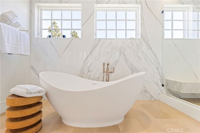 6 Pinehurst Ln, Newport Beach, CA 92660