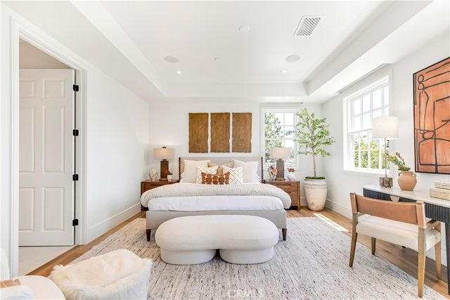 6 Pinehurst Ln, Newport Beach, CA 92660