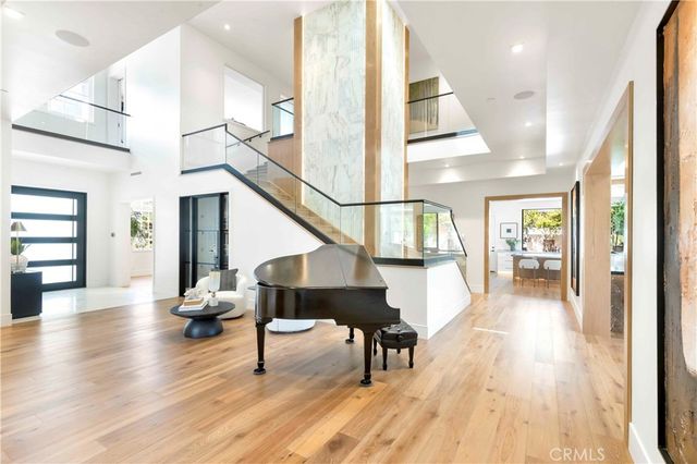 6 Pinehurst Ln, Newport Beach, CA 92660