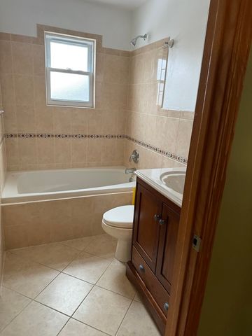 8447 Drake Avenue, Skokie, IL 60076