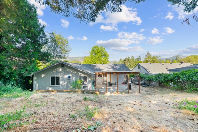 1234 NW Highland Avenue, Grants Pass, OR 97526