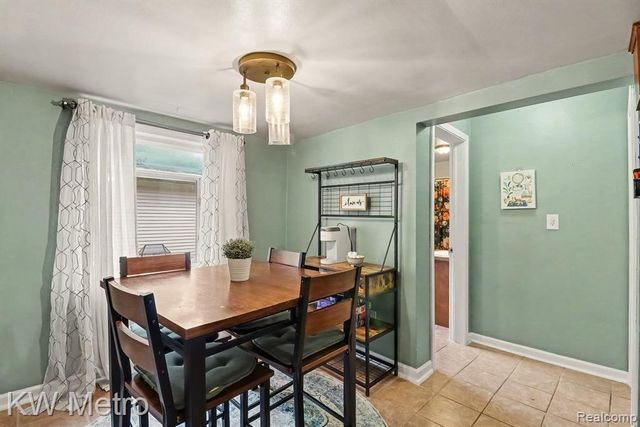21389 Duns Scotus Street, Southfield, MI 48075