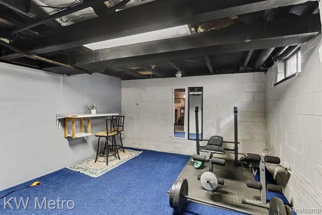 21389 Duns Scotus Street, Southfield, MI 48075