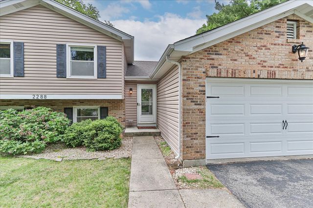 2288 Briarhill Drive, Naperville, IL 60565