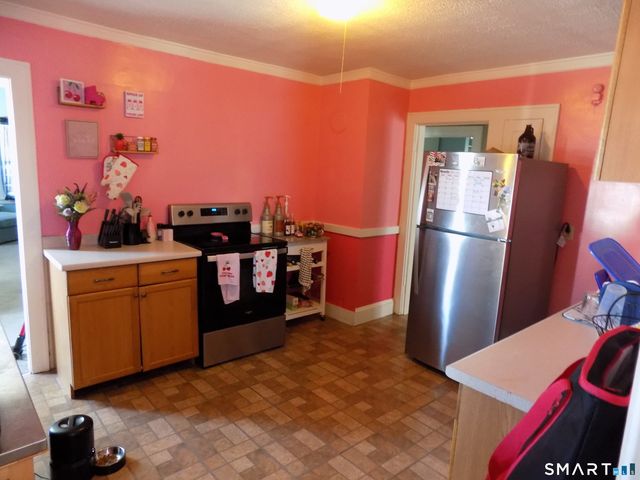 14 Pratt Street, Bristol, CT 06010