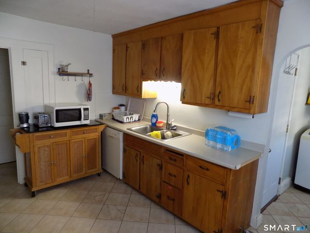 14 Pratt Street, Bristol, CT 06010