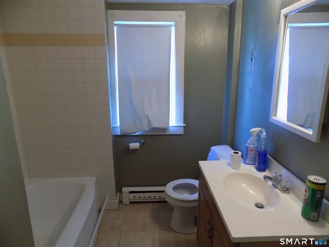 14 Pratt Street, Bristol, CT 06010