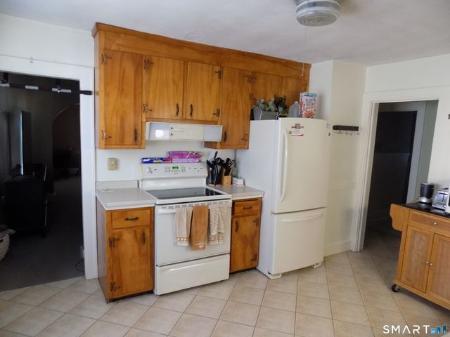 14 Pratt Street, Bristol, CT 06010