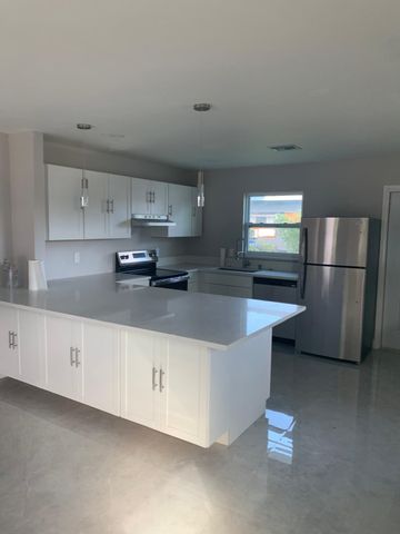 3195 Mcsherry Drive S 3195, Lake Worth, FL 33461