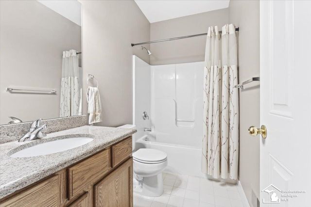 24103 Romero Drive, Flat Rock, MI 48134