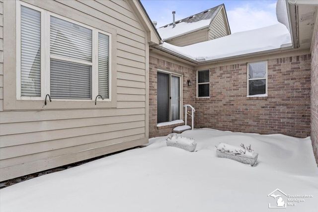 24103 Romero Drive, Flat Rock, MI 48134