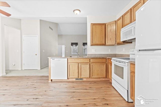 24103 Romero Drive, Flat Rock, MI 48134