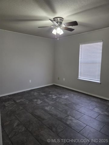 606 N Brown Street, Sapulpa, OK 74066