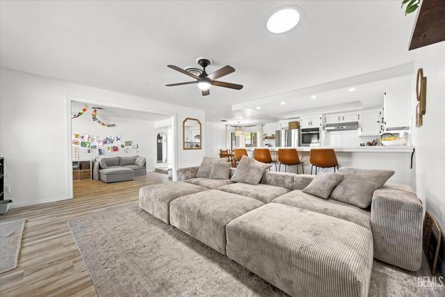 7108 Elias Avenue, Bakersfield, CA 93308
