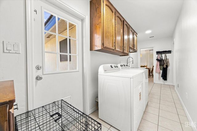 7108 Elias Avenue, Bakersfield, CA 93308