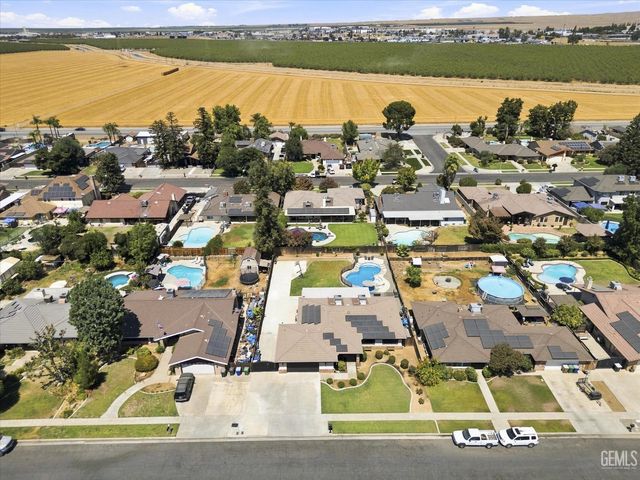7108 Elias Avenue, Bakersfield, CA 93308