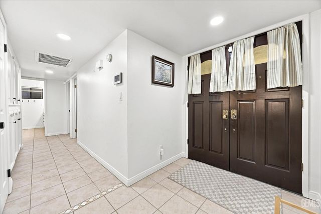 7108 Elias Avenue, Bakersfield, CA 93308