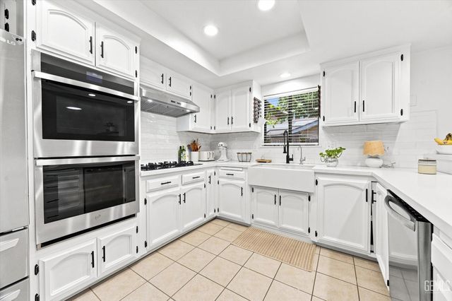 7108 Elias Avenue, Bakersfield, CA 93308