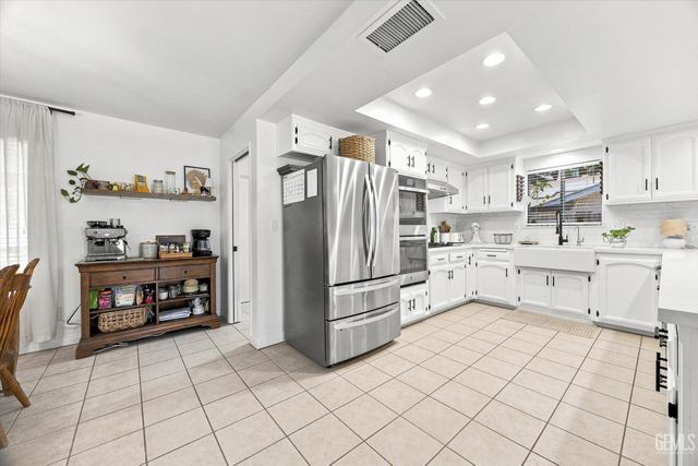 7108 Elias Avenue, Bakersfield, CA 93308