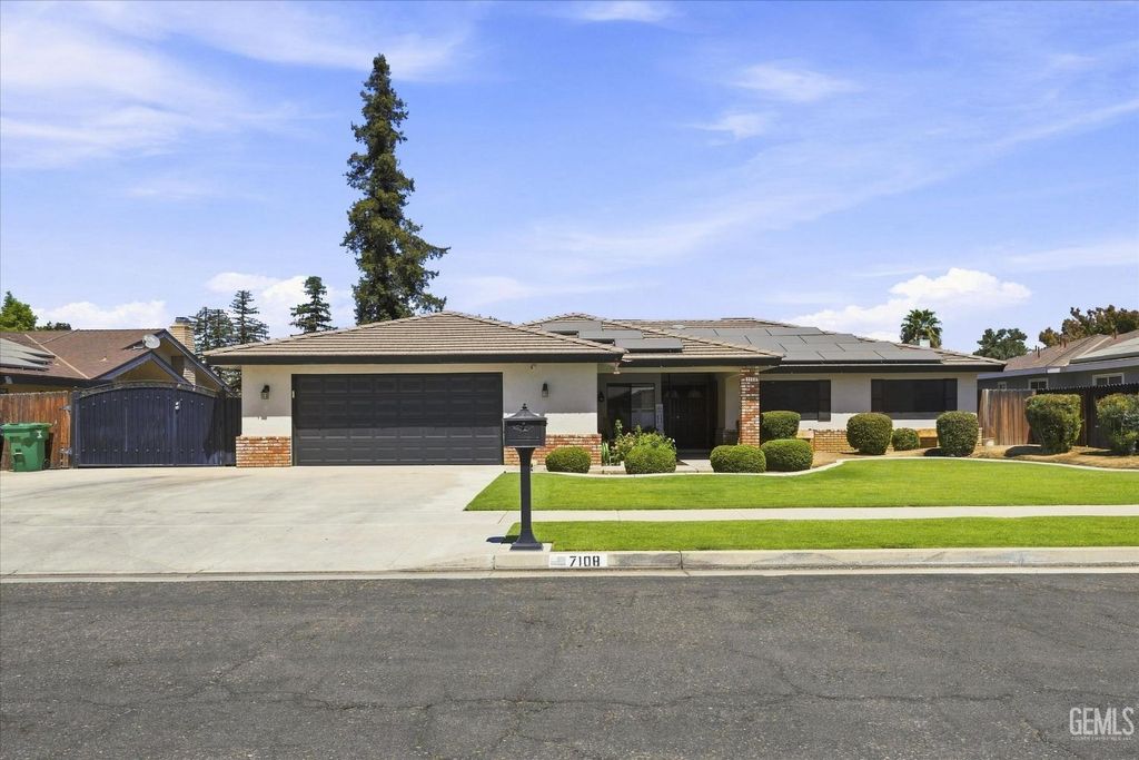 7108 Elias Avenue, Bakersfield, CA 93308