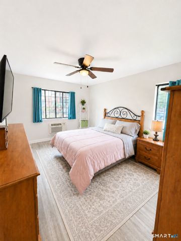 11 Chatham Court, Brookfield, CT 06804