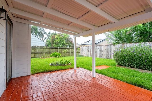 12322 Kitty Brook Drive, Houston, TX 77071
