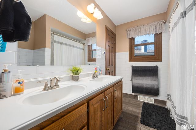 4304 S ARN Court, Mapleton, IL 61547