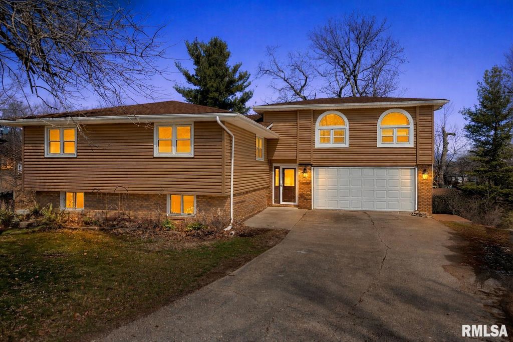 4304 S ARN Court, Mapleton, IL 61547