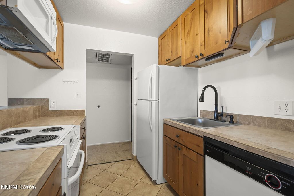 Image 6 of property listing at 1000 Beck Street #250, Reno, NV 89509