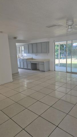 4210 8TH STREET COURT E, Bradenton, FL 34208