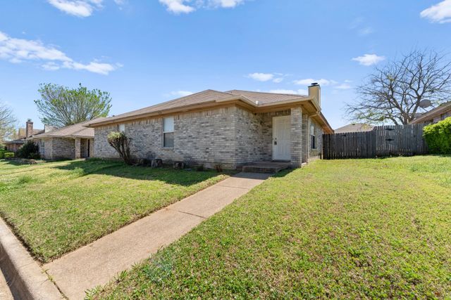 4316 Elliott Oaks Drive, Arlington, TX 76017