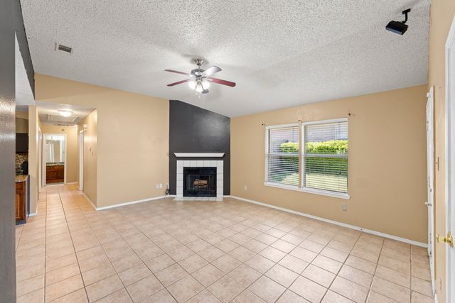 4316 Elliott Oaks Drive, Arlington, TX 76017