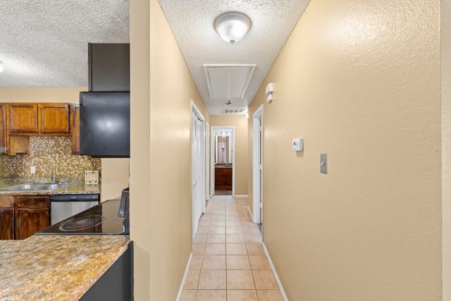 4316 Elliott Oaks Drive, Arlington, TX 76017