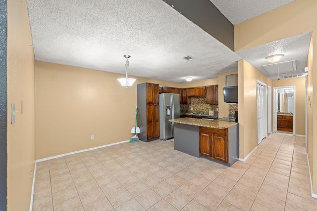 4316 Elliott Oaks Drive, Arlington, TX 76017