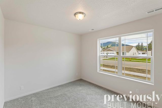 705 S Manifold Ln, Spokane Valley, WA 99016