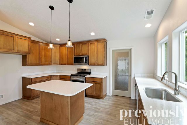 705 S Manifold Ln, Spokane Valley, WA 99016