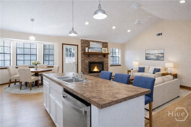 3 Mulberry Court, Savannah, GA 31406