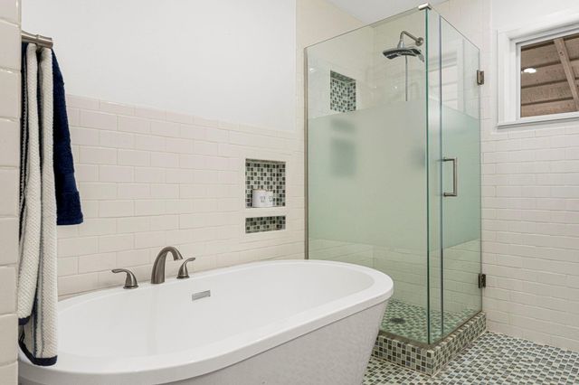 2591 Spring Valley DR, Dripping Springs, TX 78620