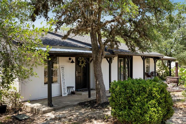 2591 Spring Valley DR, Dripping Springs, TX 78620