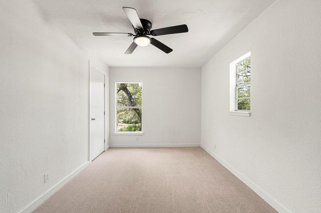 2591 Spring Valley DR, Dripping Springs, TX 78620