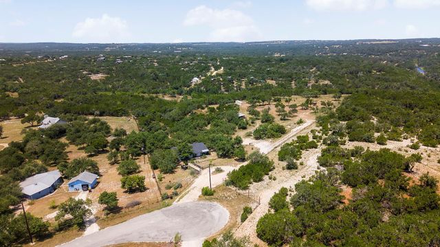 2591 Spring Valley DR, Dripping Springs, TX 78620