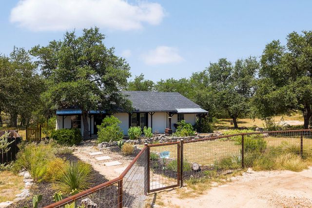 2591 Spring Valley DR, Dripping Springs, TX 78620