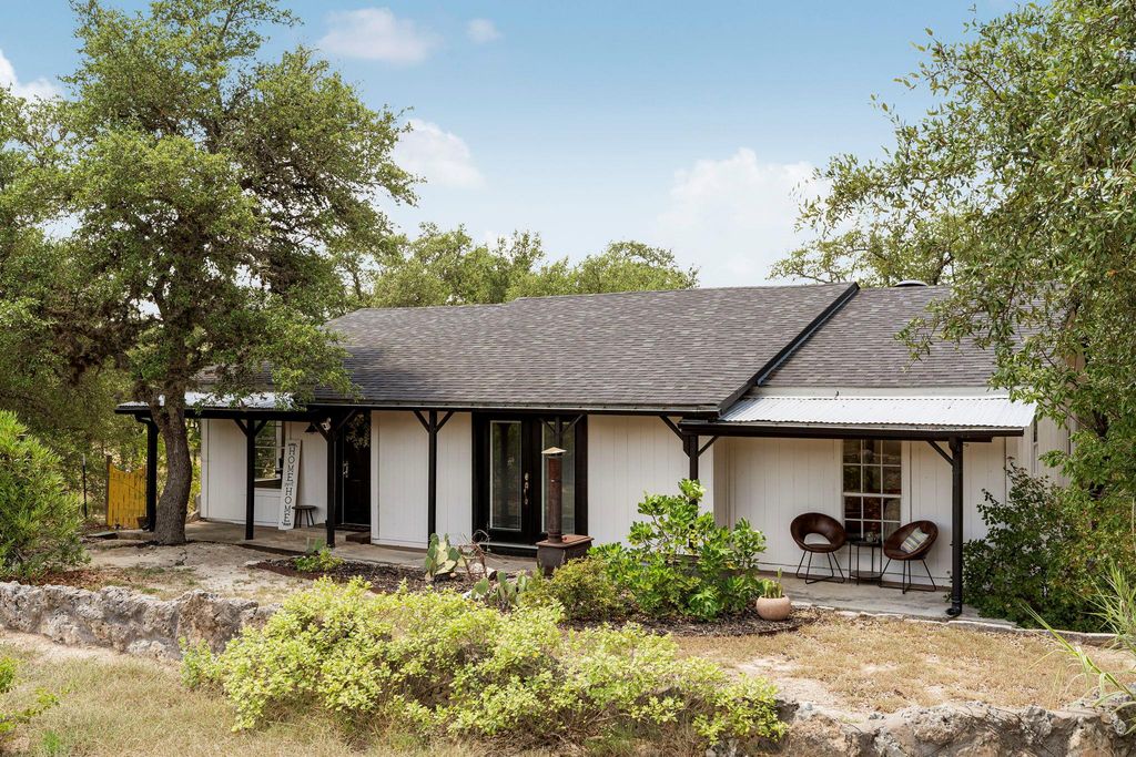 2591 Spring Valley DR, Dripping Springs, TX 78620