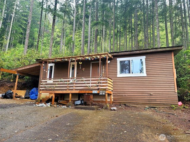 70 N Colony Surf Drive, Lilliwaup, WA 98555