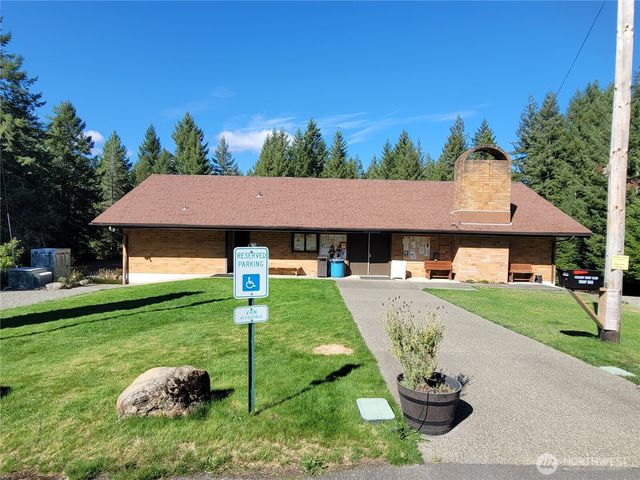 70 N Colony Surf Drive, Lilliwaup, WA 98555