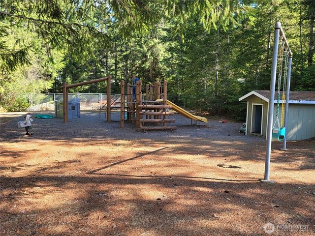 70 N Colony Surf Drive, Lilliwaup, WA 98555